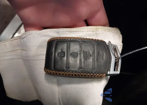 2017 Genesis G90 3.3T Premium из США, поврежденный, VIN KMHG34JA6HU029815